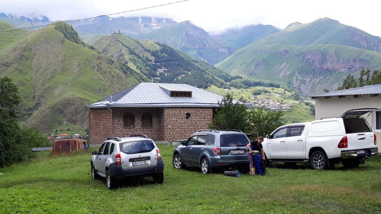 Guest House Elguja Qushashvili Stepantsminda Exterior foto